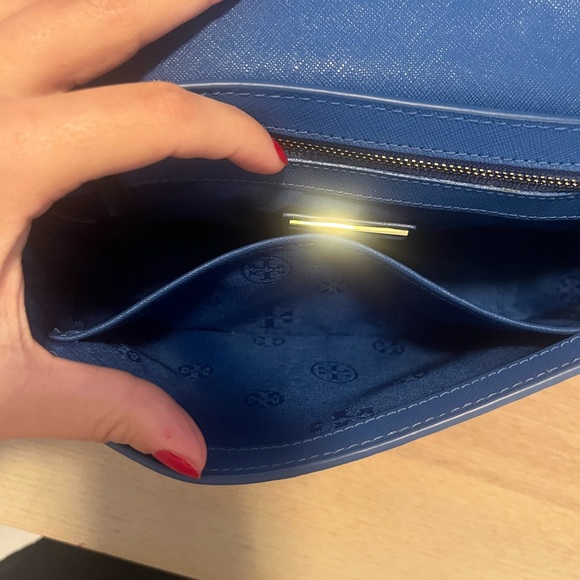 Tory Burch Blue Crossbody Leather Bag - Picture 5 of 6